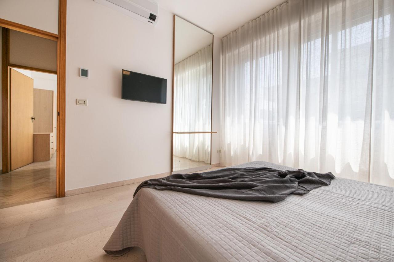 Apartamento Ventodue Rímini Exterior foto