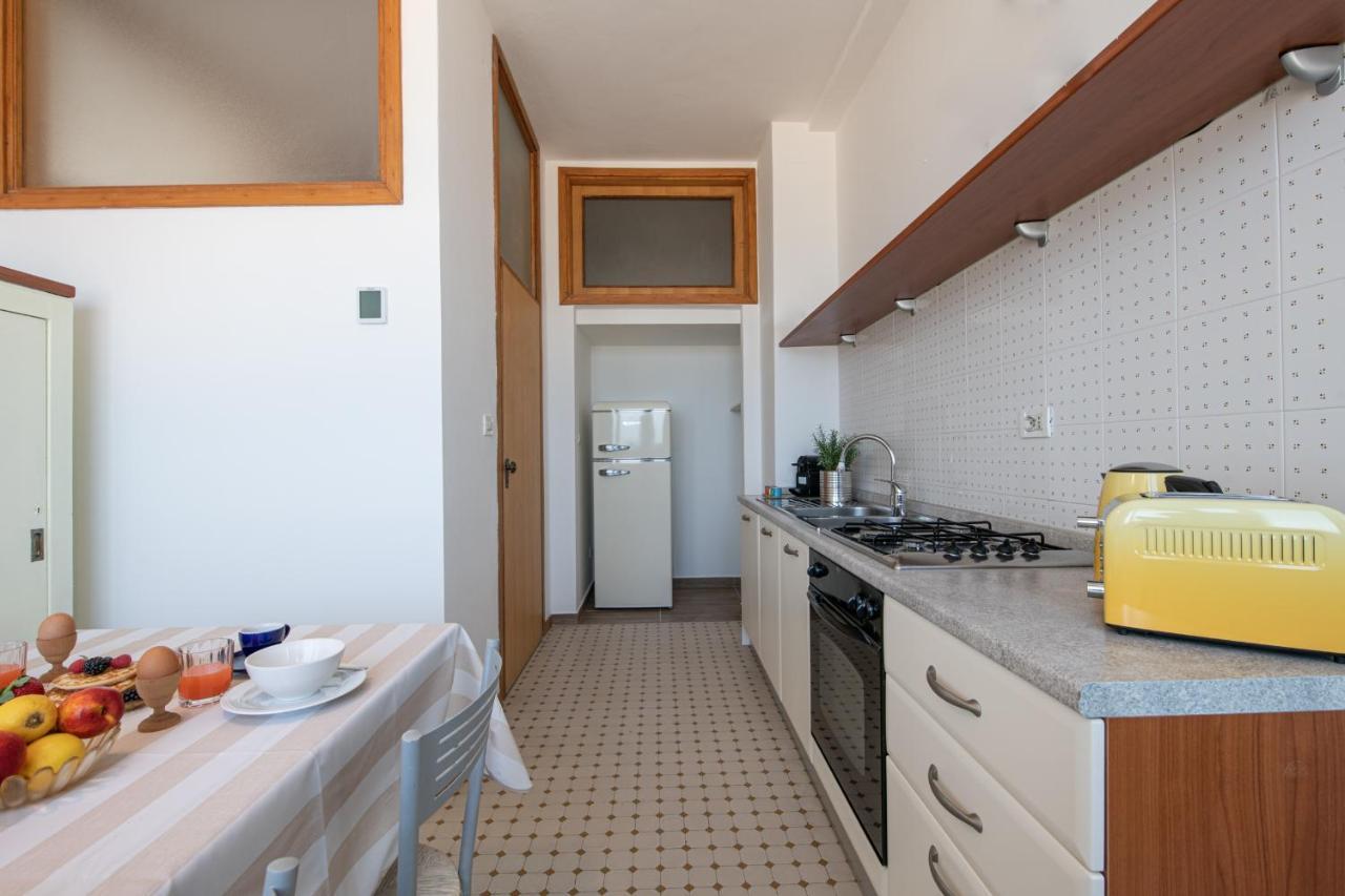 Apartamento Ventodue Rímini Exterior foto