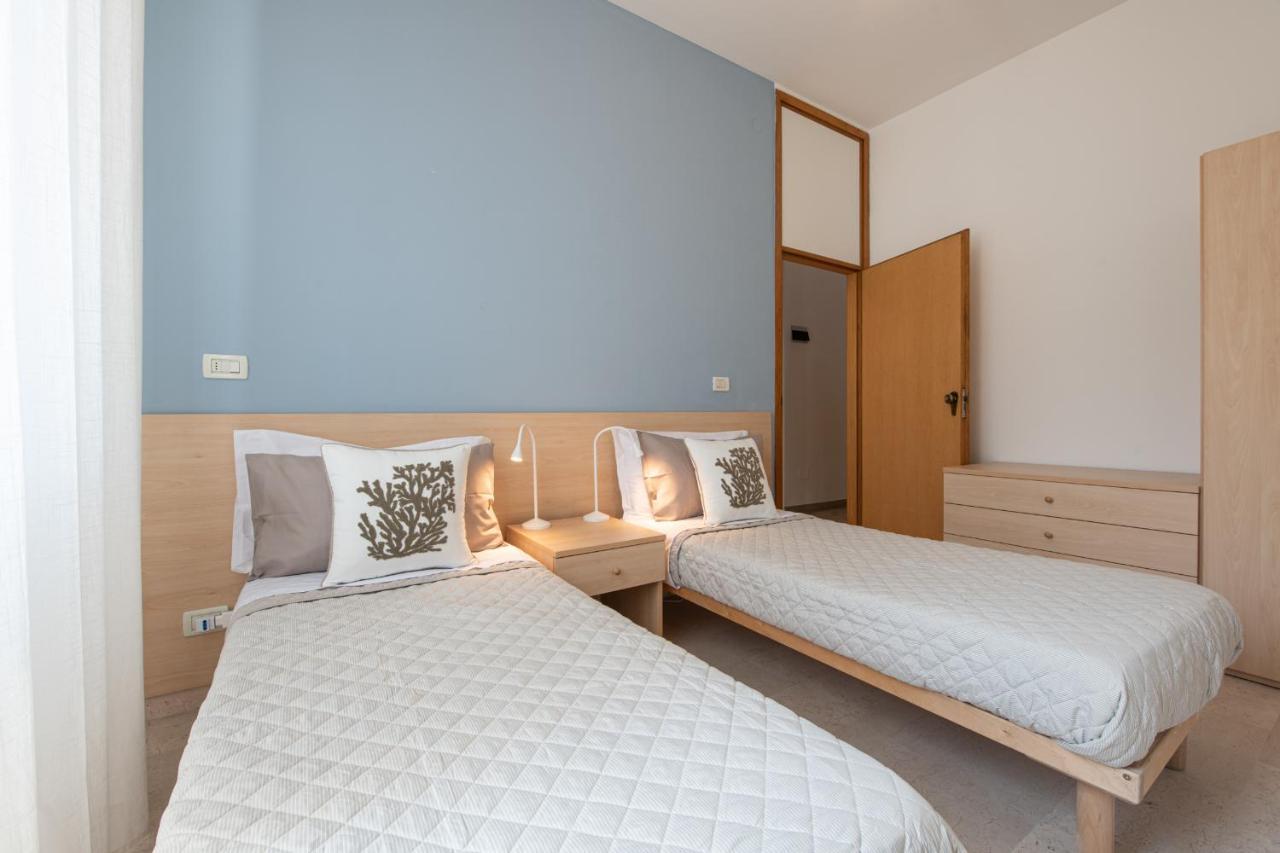 Apartamento Ventodue Rímini Exterior foto